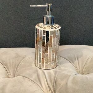 Soap dispenser gold and silver
